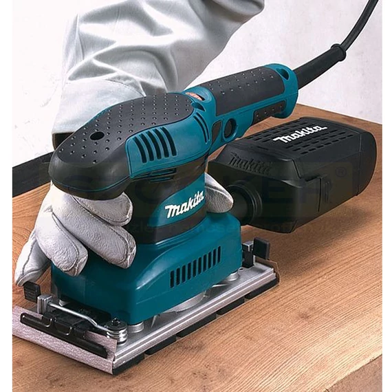 MAKITA BO3711 REZGŐCSISZOLÓ 190W BO3711 PAPÍRMÉRET 93*228mm