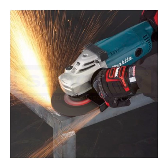 MAKITA GA7020 SAROKCSISZOLÓ 2200W D180 FORD.8500/p
