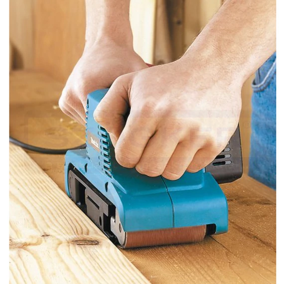 MAKITA 9911 SZALAGCSISZOLÓ 650W 76*457mm SZALAGMÉRET